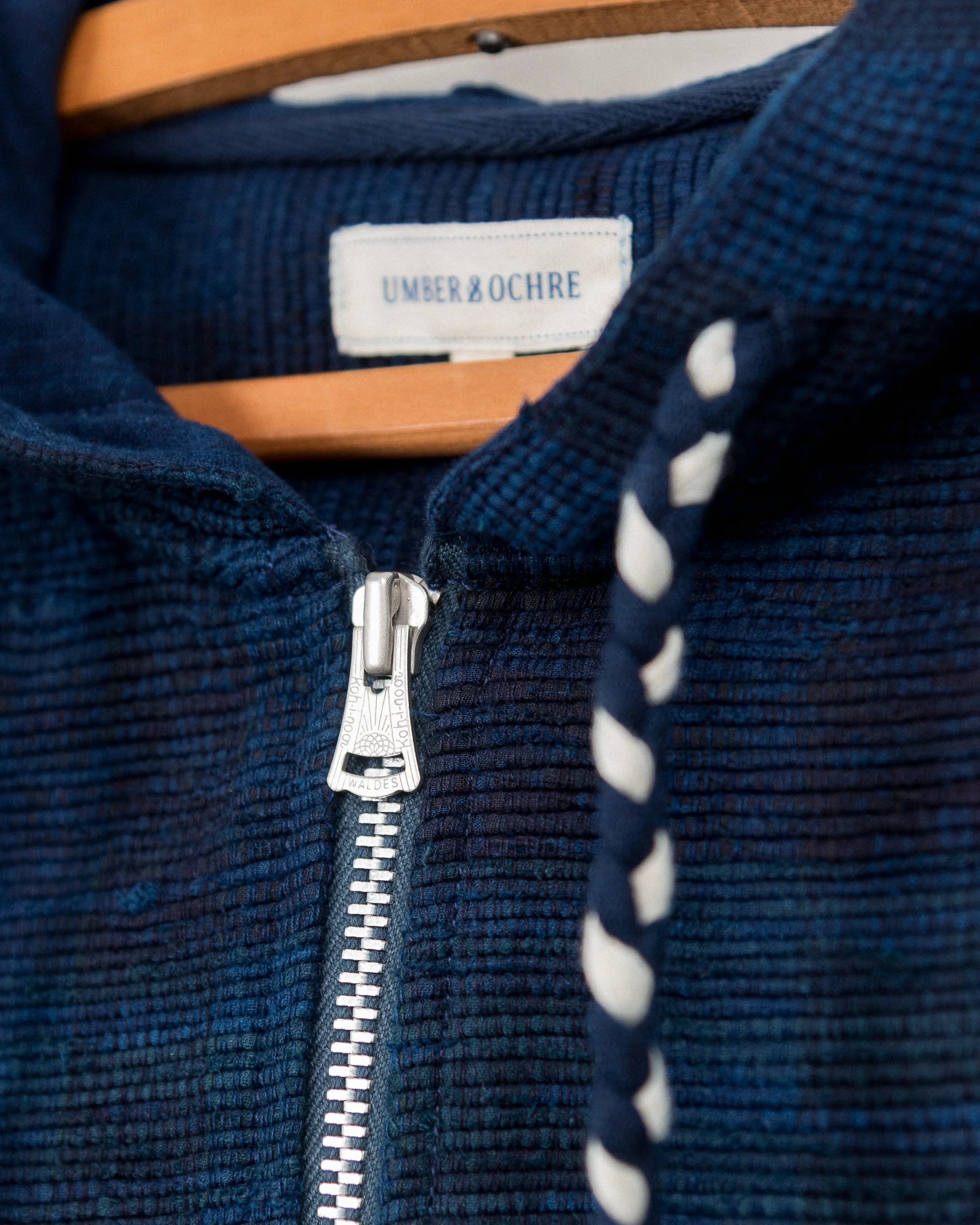ISAAC HOODIE - L.E. & Chalk
