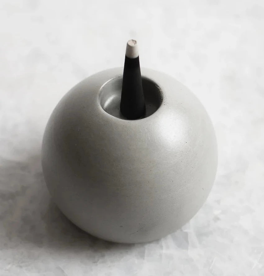 SPHERE INCENSE BURNER - L.E. &amp; Chalk