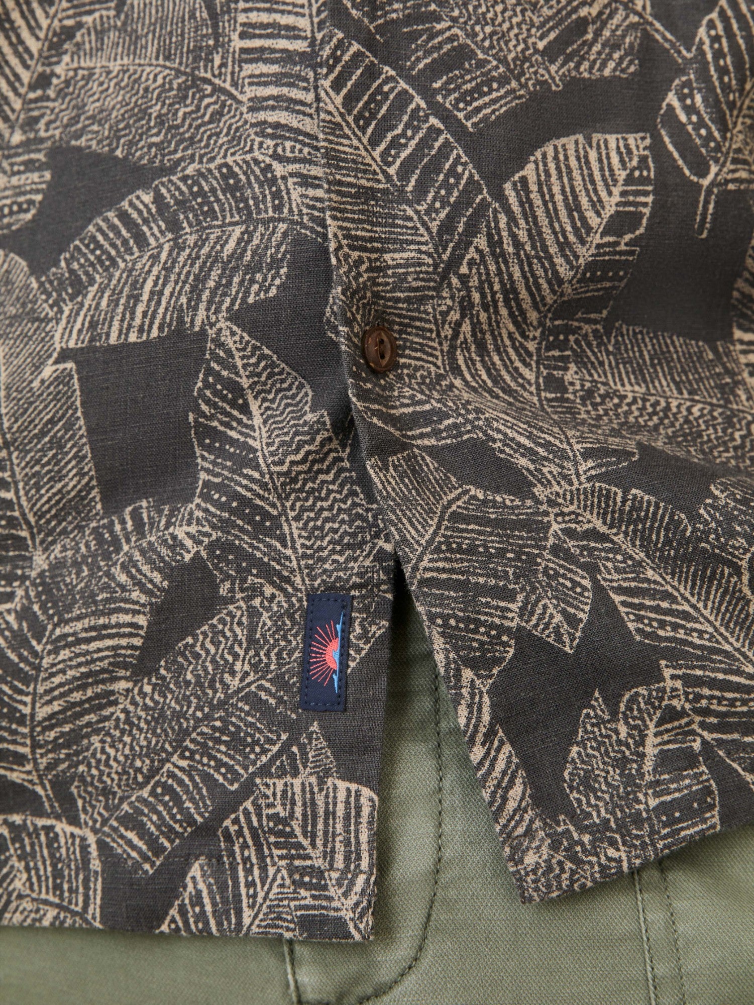 SS BREEZE CAMP SHIRT - L.E. &amp; Chalk