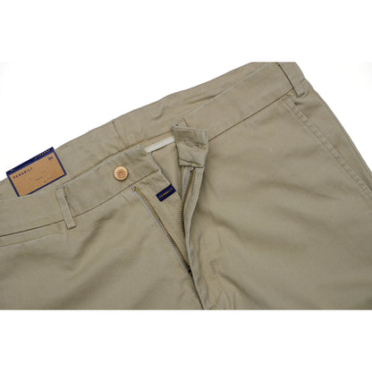 THE AUTHENTIC KHAKI - L.E. &amp; Chalk